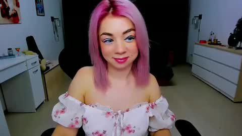 Nicole online show from 12.04.24