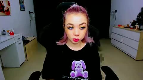 Nicole online show from 01.13.25