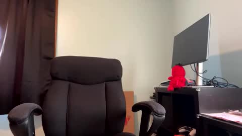 Snapshot of blissfulfoxtrot chatting on 03.31.26 Blissful Foxtrot online show from 03.31.26