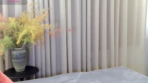 Snapshot of blon_kater chatting on 01.12.25 YoYo online show from 01.12.25