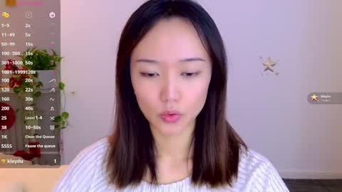 Snapshot of blon_kater chatting on 04.19.26 YoYo online show from 04.19.26