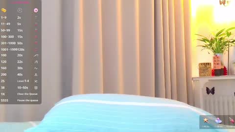 Snapshot of blon_kater chatting on 04.24.26 YoYo online show from 04.24.26