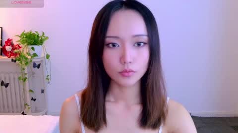 Snapshot of blon_kater chatting on 05.27.26 YoYo online show from 05.27.26