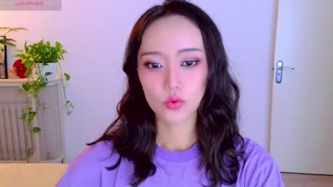 Snapshot of blon_kater chatting on 07.18.26 YoYo online show from 07.18.26