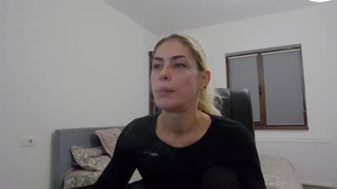 Snapshot of blonde4pasion chatting on 12.04.24 blonde4pasion online show from 12.04.24