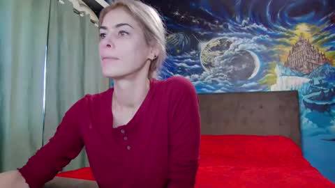 Snapshot of blonde4pasion chatting on 01.11.25 blonde4pasion online show from 01.11.25