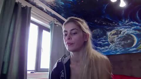 Snapshot of blonde4pasion chatting on 02.20.25 blonde4pasion online show from 02.20.25