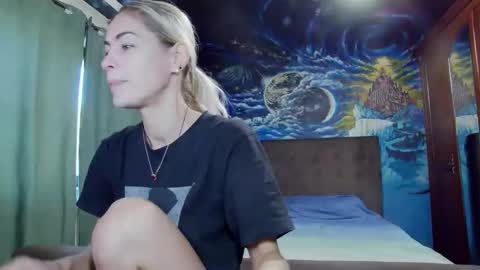 Snapshot of blonde4pasion chatting on 09.27.25 blonde4pasion online show from 09.27.25