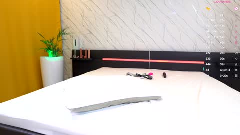 Snapshot of blonde_bigtits chatting on 03.09.25 blonde_bigtits online show from 03.09.25