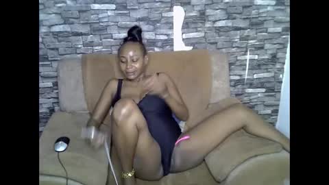 Snapshot of blonde_creamy chatting on 05.31.26 blonde_creamy online show from 05.31.26