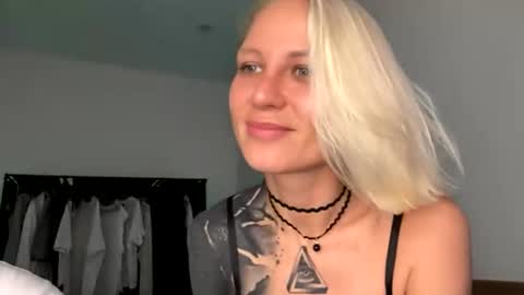 Snapshot of blonde_fuck_couple chatting on 06.15.26 blonde_fuck_couple online show from 06.15.26