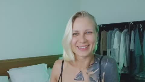 Snapshot of blonde_fuck_couple chatting on 07.04.26 blonde_fuck_couple online show from 07.04.26