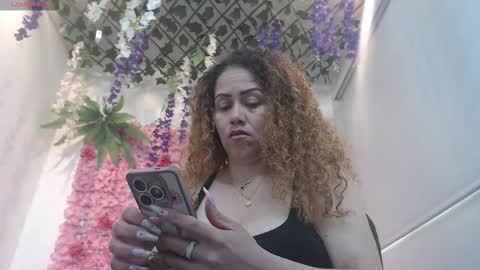 blonde_squirt_ online show from 02.15.26