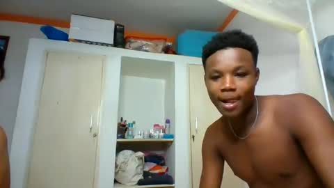 Snapshot of blondebarbiey chatting on 06.19.26 blonde online show from 06.19.26