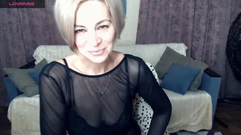 Snapshot of blondemommy_77 chatting on 12.09.24 Lola online show from 12.09.24
