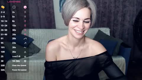 Snapshot of blondemommy_77 chatting on 12.14.24 Lola online show from 12.14.24