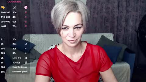 Snapshot of blondemommy_77 chatting on 12.18.24 Lola online show from 12.18.24
