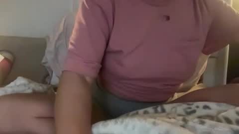 Snapshot of blondieslutt chatting on 04.20.26 IM TRYNG online show from 04.20.26