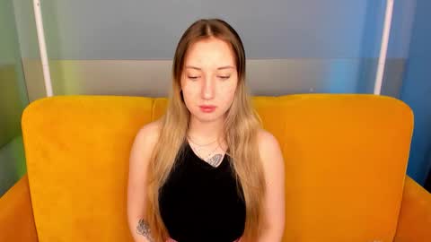 Snapshot of blondyjolly chatting on 03.03.26 blondyjolly online show from 03.03.26