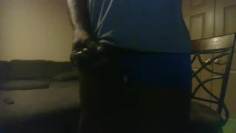 Snapshot of blongd2 chatting on 10.14.25 blongd2 online show from 10.14.25