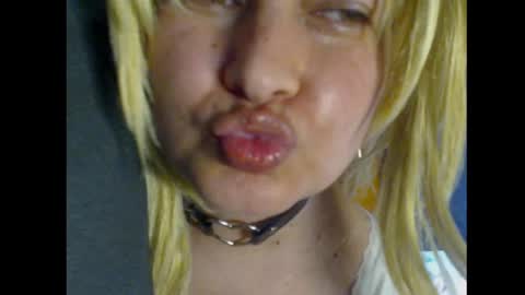 Snapshot of blontsex chatting on 05.13.26 Blontsex online show from 05.13.26