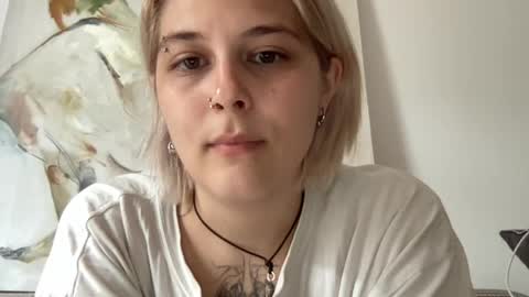 Ella online show from 07.04.26