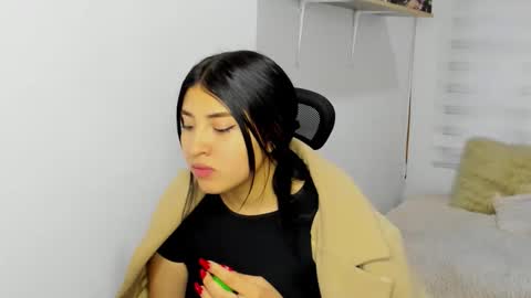 bloom_flower1 online show from 12.19.25