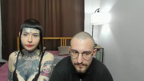 Snapshot of blossomandbee chatting on 06.11.26 Sasha and Maria online show from 06.11.26