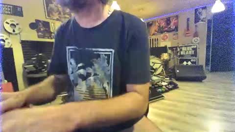 Snapshot of blue73524833 chatting on 04.15.26 blue73524833 online show from 04.15.26