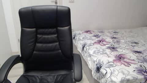 Snapshot of blue_eyes96 chatting on 01.12.26 Juliet online show from 01.12.26