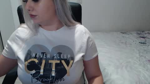 Snapshot of blue_eyes96 chatting on 02.04.26 Juliet online show from 02.04.26