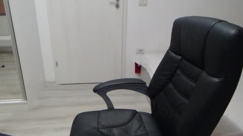 Snapshot of blue_eyes96 chatting on 02.19.26 Juliet online show from 02.19.26