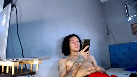 Snapshot of blue_morningstar chatting on 02.08.26 bunbury online show from 02.08.26