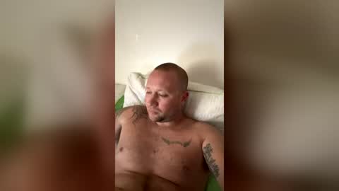 Snapshot of blueeyedgreenz chatting on 07.28.26 BlueEyedGreenz online show from 07.28.26