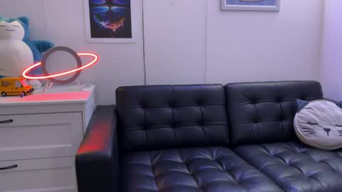 Snapshot of blueeyedtallguy chatting on 12.02.24 blueeyedtallguy online show from 12.02.24