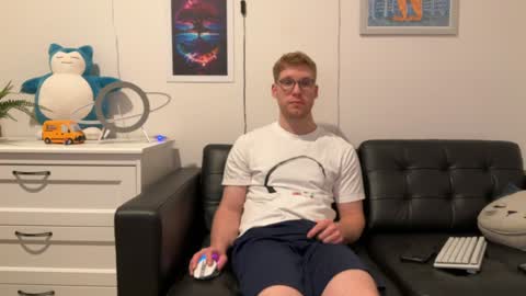 Snapshot of blueeyedtallguy chatting on 12.14.24 blueeyedtallguy online show from 12.14.24