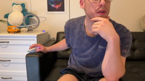 Snapshot of blueeyedtallguy chatting on 12.26.24 blueeyedtallguy online show from 12.26.24