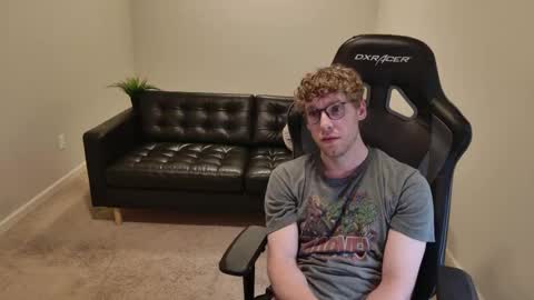 Snapshot of blueeyedtallguy chatting on 09.12.25 blueeyedtallguy online show from 09.12.25