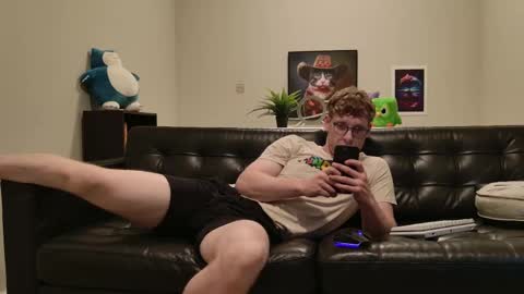 Snapshot of blueeyedtallguy chatting on 09.19.25 blueeyedtallguy online show from 09.19.25