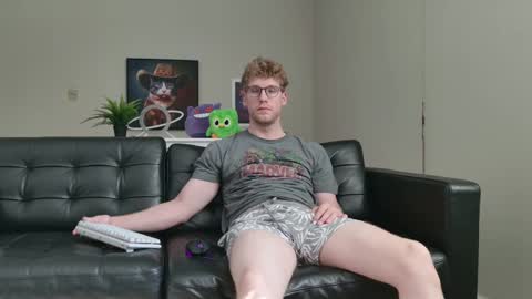 Snapshot of blueeyedtallguy chatting on 09.28.25 blueeyedtallguy online show from 09.28.25