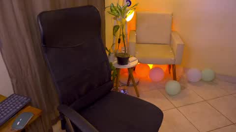FLORAA online show from 04.20.26