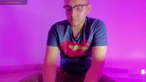 Snapshot of bluehsunny chatting on 10.15.25 alexander online show from 10.15.25