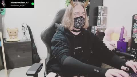 Snapshot of bluespanking chatting on 01.12.26 Blue online show from 01.12.26