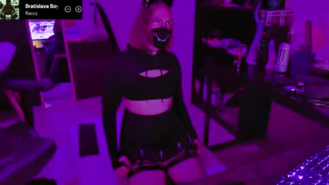 Snapshot of bluespanking chatting on 02.10.26 Blue online show from 02.10.26