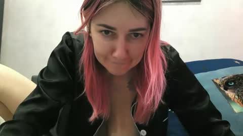 Snapshot of bluexowl chatting on 01.24.25 BlueXOwl online show from 01.24.25