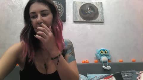 Snapshot of bluexowl chatting on 11.06.25 BlueXOwl online show from 11.06.25