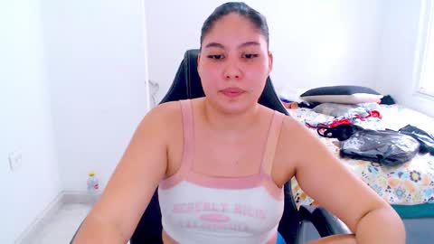  Hey guysI am BrendaWelcome my room online show from 11.19.25