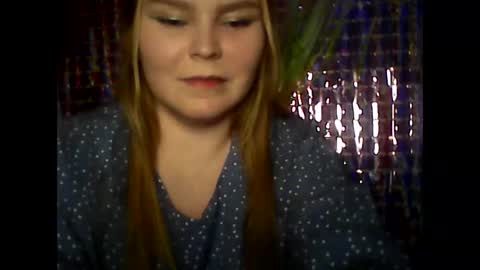 Snapshot of blushing_star chatting on 02.17.25 blushing_star online show from 02.17.25