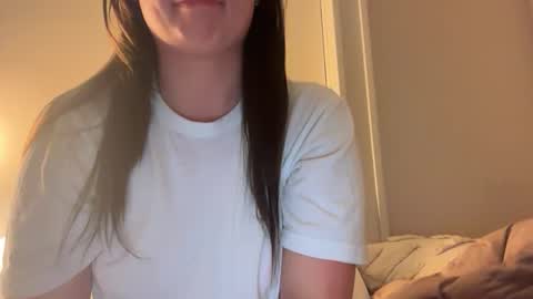 Snapshot of blushpetalbaby chatting on 05.17.26 blushpetalbaby online show from 05.17.26