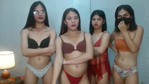 Snapshot of blythe_show chatting on 02.12.25 blythe_show online show from 02.12.25